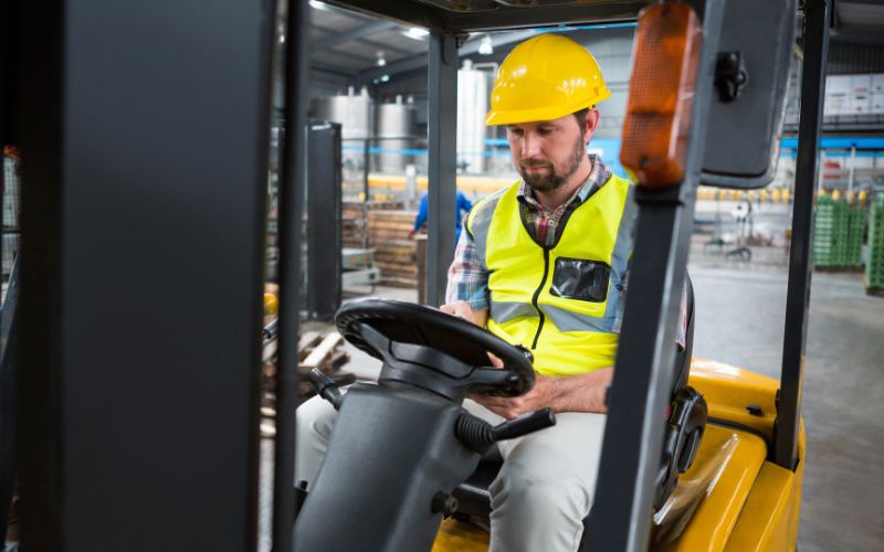 Forklift driving safety training 